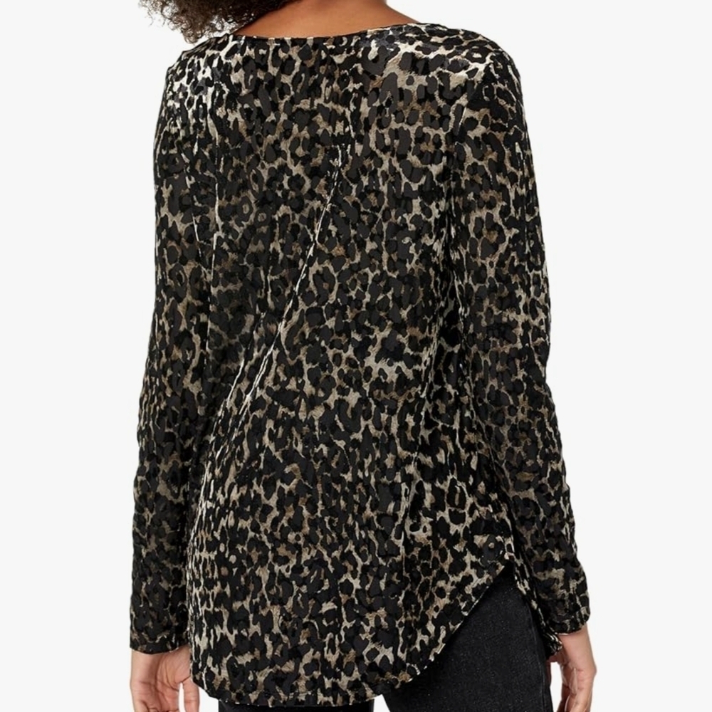 Karen Kane Black and Gray Relaxed Long Sleeve Blouse - Picture 2 of 6